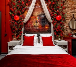 Обитель клоуна в Mysterio hotel