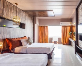 Двухместный номер Deluxe с видом на море двуспальная кровать в Patong Heritage
