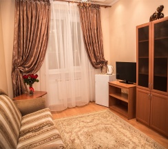 «Люкс двухкомнатный» (диван, двухспальная кровать) в Вип-Хаус