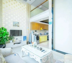 Двухместный люкс Deluxe с 2 комнатами (двуспальная кровать) в Louidon Mega Duplex Apartment - Beijing Rd