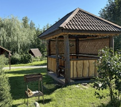 Сосновый дом 8. Изба гусляра. в Усадьба Сокол