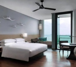 Двухместный номер Guest с видом на океан двуспальная кровать в Rayong Marriott Resort & Spa