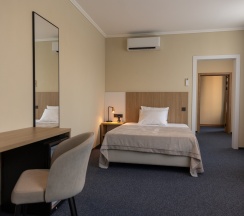 Стандарт одноместный с видом на лес в Ambar House