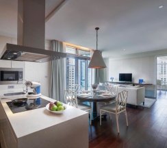 Люкс Premier с 2 комнатами в Oriental Residence Bangkok