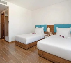 Двухместный номер Superior с балконом (2 отдельные кровати) в Gold Plaza Hotel Da Nang
