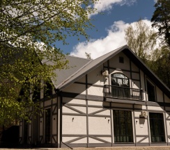 Вилла с 3 комнатами с балконом и с видом на горы в Residence Village