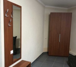 Двухместный семейный номер Economy Цокольный этаж с 2 комнатами двуспальная кровать в Радуга