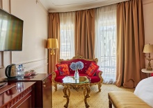 Делюкс с балконом в The Rooms Boutique Hotel