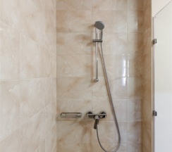 Бизнес с двуспальной кроватью KING SIZE в Raymond
