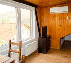 Номер комфорт (мансарда) в Альпийский двор