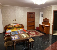 Четырёхместный номер Comfort с красивым видом из окна в Дюна-центр