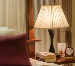 Номер Deluxe с видом на бассейн в Angkor Palace Resort & Spa
