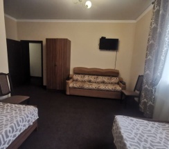 Четырёхместный номер Standard с красивым видом из окна в Ритм гор