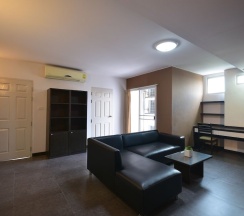 Номер Premier с балконом в LOFT Salaya