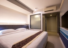 Двухместные Deluxe Room iSanook Suite Basement двуспальная кровать в iSanook Bangkok