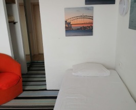 Номер с 1 двуспальной и 1 доп.кроватью в Maxrooms global sky