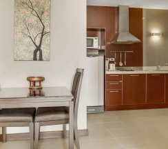 Трёхместный люкс Grand в Grand Asoke Suites Boutique Residence