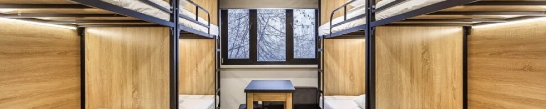 Общий мужской 8 местный номер Верх (Four) в На Рубле