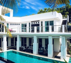 Вилла Deluxe с 4 комнатами в Villas In Pattaya