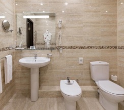 Номер полулюкс с 1 двуспальной кроватью в Imperial Resort&SPA