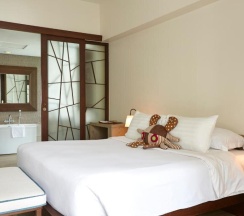 Двухместный люкс Executive с видом на бассейн двуспальная кровать в Veranda Resort & Villas Hua Hin - Cha Am