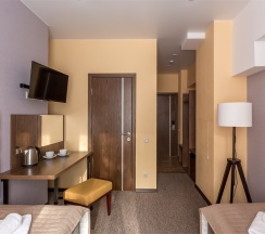 Улучшенный двухместный номер с 2 отдельными кроватями в Myhotel