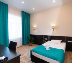 Улучшенный одноместный номер в Brown hotel