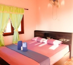 Бунгало Standard с балконом и с видом на море в J.B.Hut Bungalows