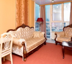 Номер люкс королевский в Пантера