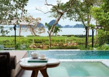 Номер Standard с красивым видом из окна в Banyan Tree Krabi