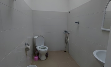 Кровать в 8-местном общем номере в Беной Тревел