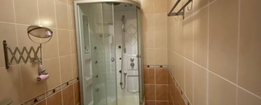 Номер стандарт с 2 односпальными кроватями в R house