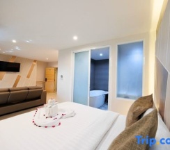 Люкс в La Vista Patong Hotel