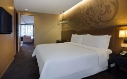 Двухместный люкс Executive c 1 комнатой двуспальная кровать в Four Points by Sheraton Bangkok, Sukhumvit 15