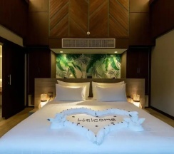 Двухместная вилла Deluxe с видом на бассейн (двуспальная кровать) в Chaokoh Phi Phi Hotel & Resort