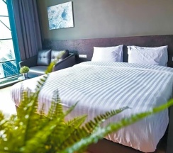Двухместный номер Deluxe двуспальная кровать в The Arbern Hostel x Bistro