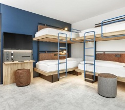 Четырёхместный номер Comfort в H2 Hotel München Olympiapark