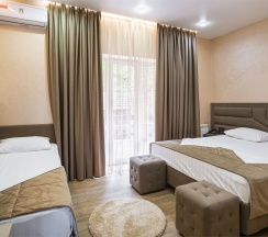 3-местный Стандартный номер с балконом в Манэ