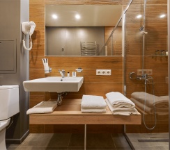 Двухместный номер «Делюкс» в La Maison Hotel