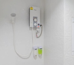 Двухместный номер Standard с видом на город 2 отдельные кровати в Manonta Budget Hotel