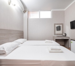 Эконом (без балкона, муляж окна ) в Эллада