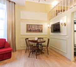 Двухуровневая студия Комфорт в Цветной Петербург дом художников