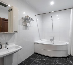 Улучшенный двухместный номер Делюкс с двуспальной кроватью в Наш