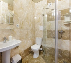 3-х местный комфорт с балконом в White Hotel