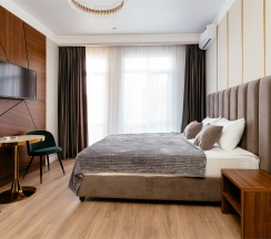 Улучшенная студия с балконом в House