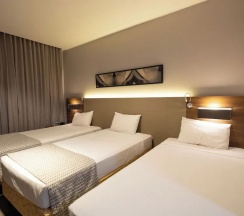 Трёхместный номер Superior в JL Hotel by Bourbon