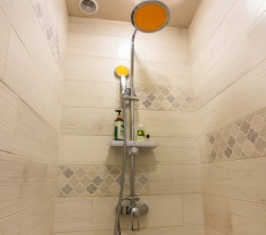 Кровать в общем номере (мужской номер) в Чердак