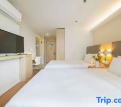 Двухместный номер Superior (2 отдельные кровати) в Hanting Hotel Shanghai Huanqiugang