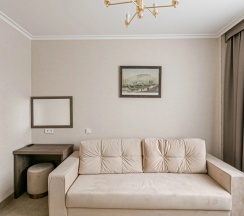 Двухместный люкс семейный с 2 комнатами двуспальная кровать в Кристалл