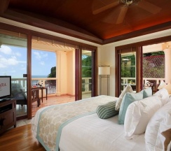 Двухместный номер Spa Premier с балконом двуспальная кровать в Отель Centara Grand Beach Resort Phuket
